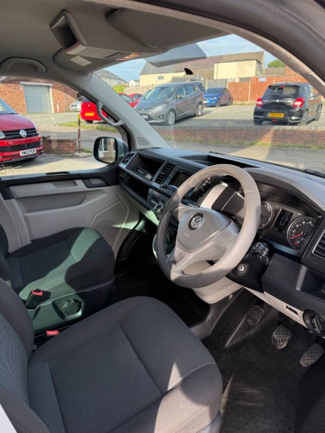 2017 Volkswagen Transporter 2.0 TDI BMT 150 Trendline Kombi Van